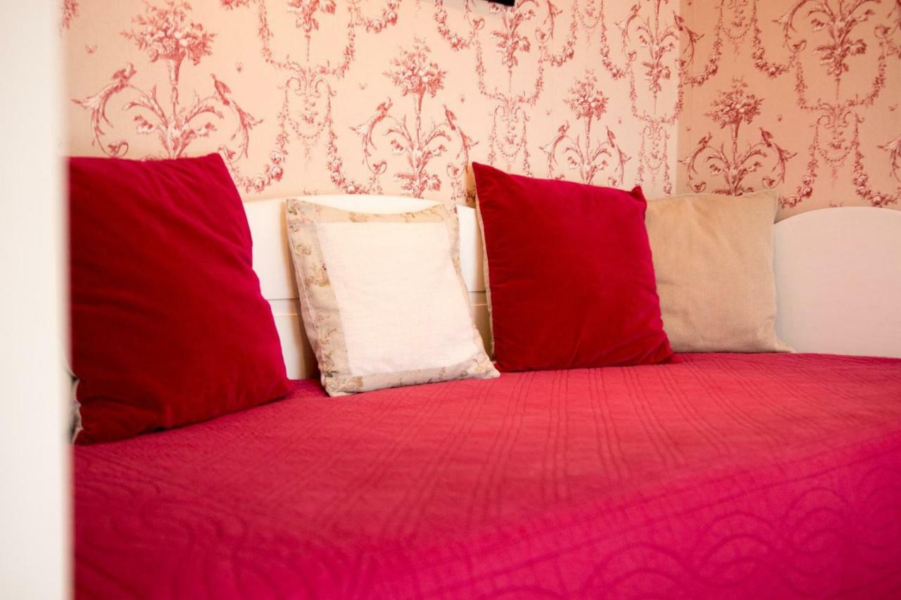 La Milane Bed & Breakfast กาบริแยส ภายนอก รูปภาพ